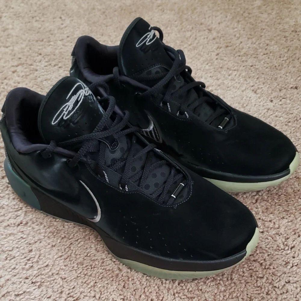 Nike LeBron XXI Black / MTLC Pewter-Iron Grey Men’s Size 13 Sneakers - Picture 3 of 11
